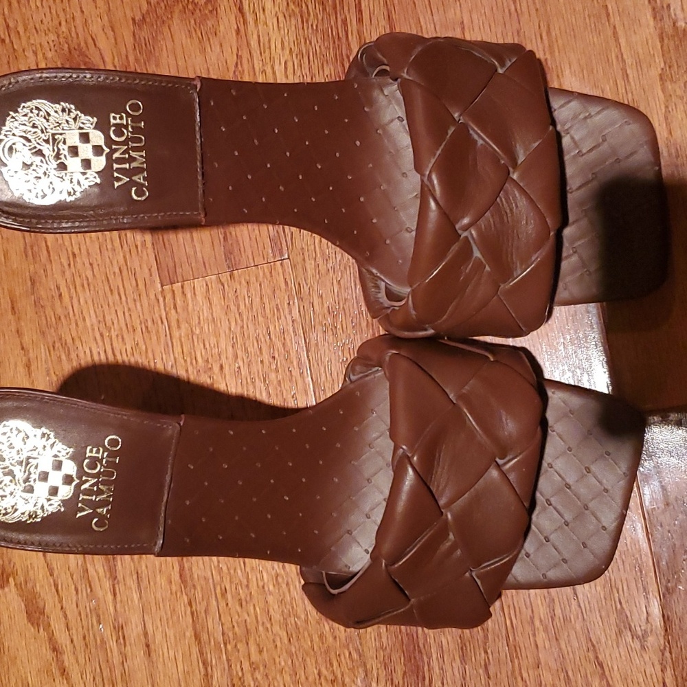 Vince Camuto brown mule heels. NWOT
